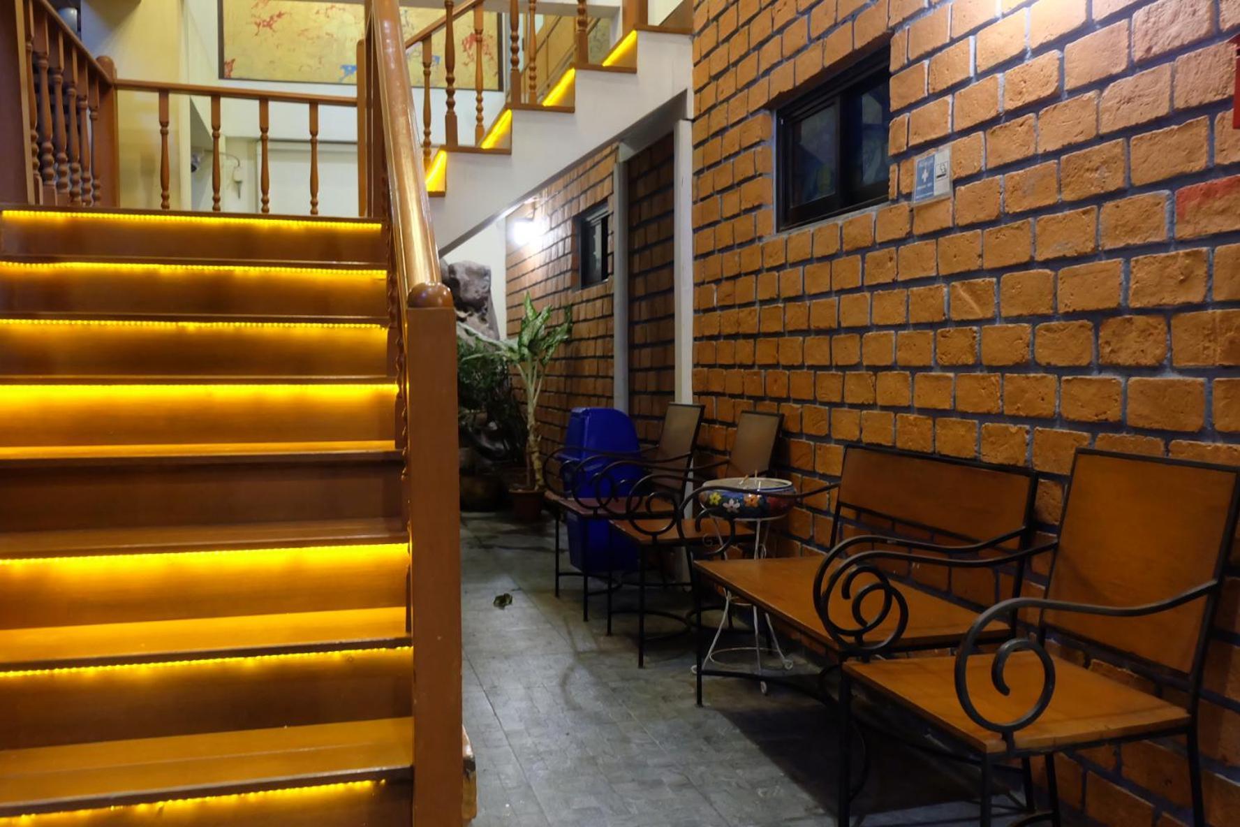 Siri Poshtel Bangkok Pansiyon Dış mekan fotoğraf