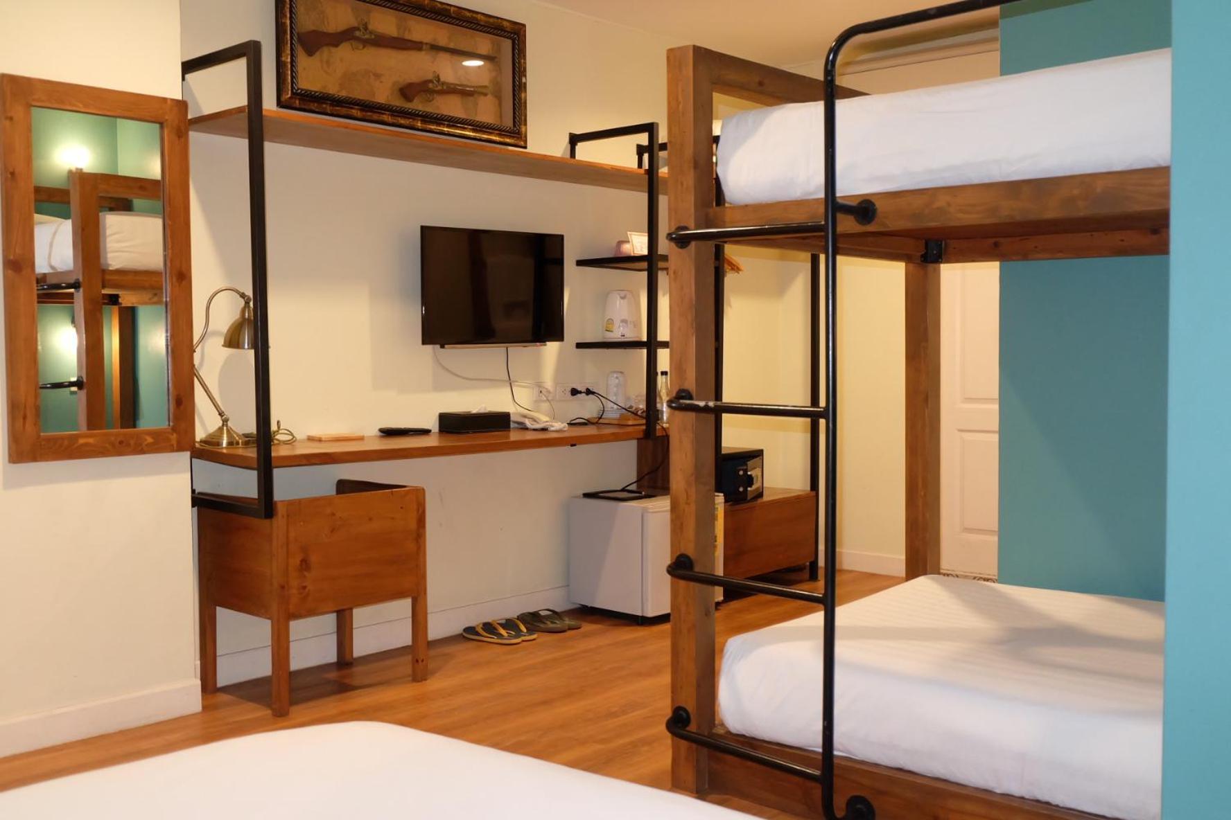 Siri Poshtel Bangkok Pansiyon Dış mekan fotoğraf