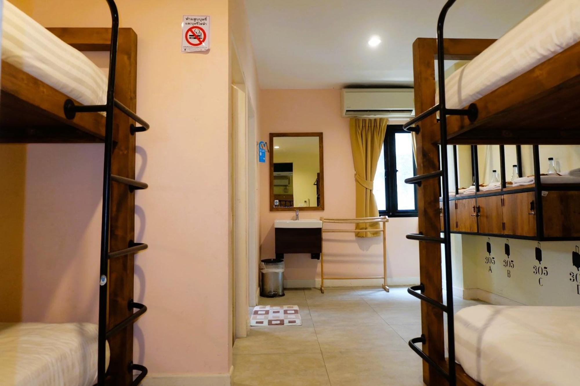 Siri Poshtel Bangkok Pansiyon Oda fotoğraf